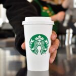 Starbucks reintroduce vasos reutilizables en el Día de la Tierra