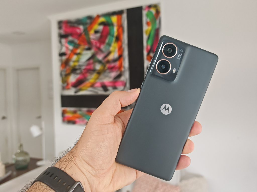 Motorola G85 5G: el segmento g da un gran salto incorporando una pantalla increíble. 